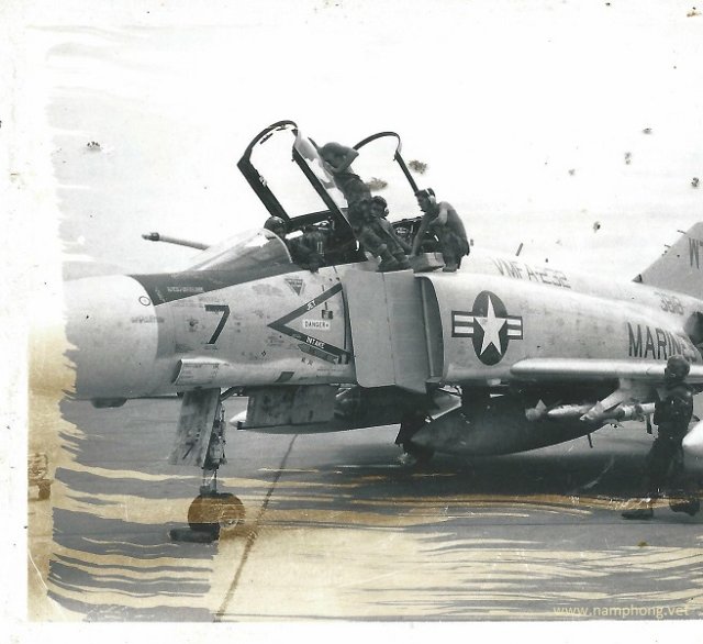 vmfa232f4ontheflightline.jpg